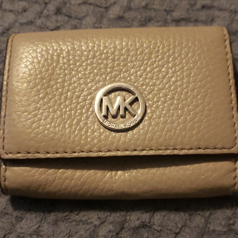 Micheal kors wallet